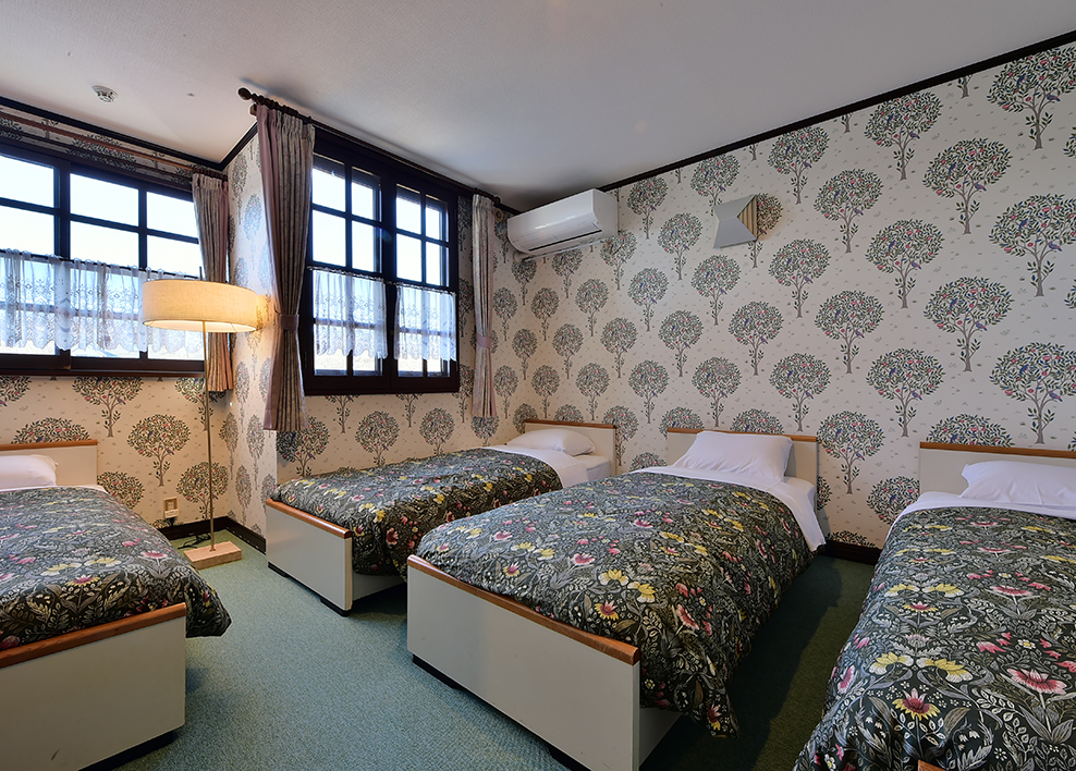 清里ペンションいずみ ファミリールーム 客室内観の画像